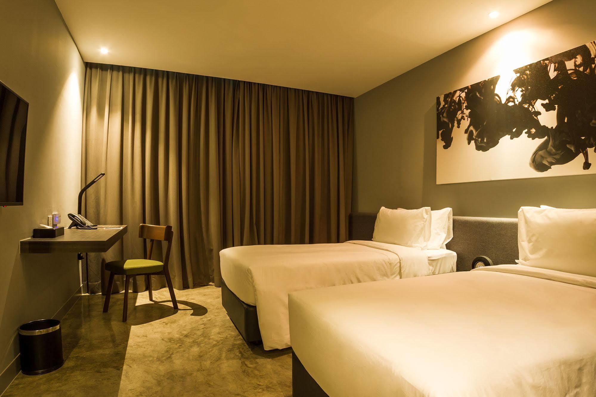 Zazz Urban Bangkok Hotel Kültér fotó
